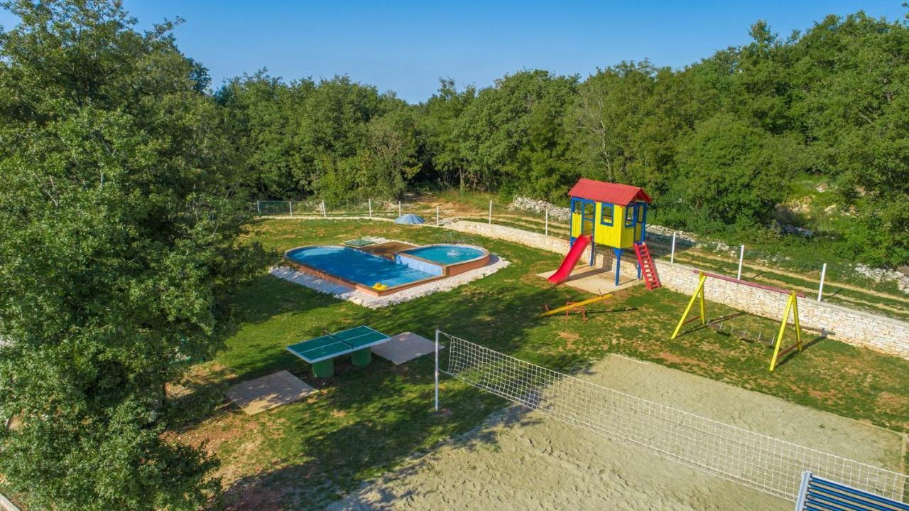 Holiday Park Village Jelovci Kringa Eksteriør bilde
